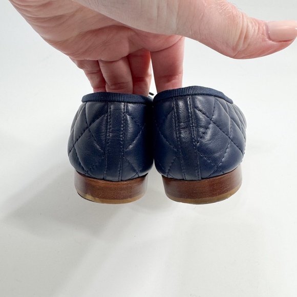 Chanel Navy Blue Quilted Cap Toe CC Ballet Flats 36.5 - Picture 4 of 6